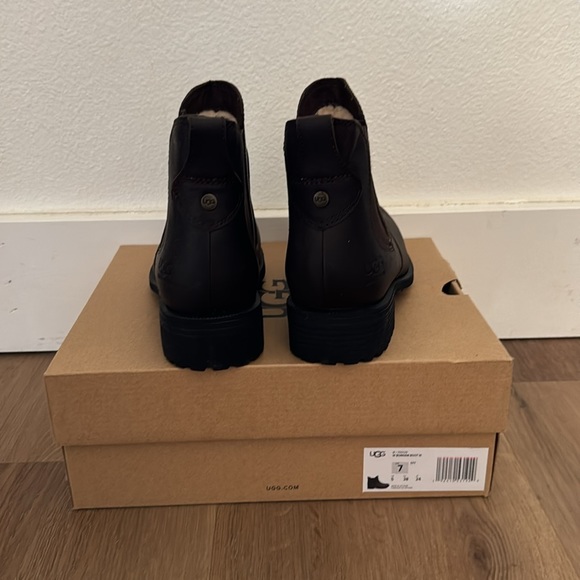 UGG Bonham Boot III in dark chocolate NWT - Picture 4 of 6